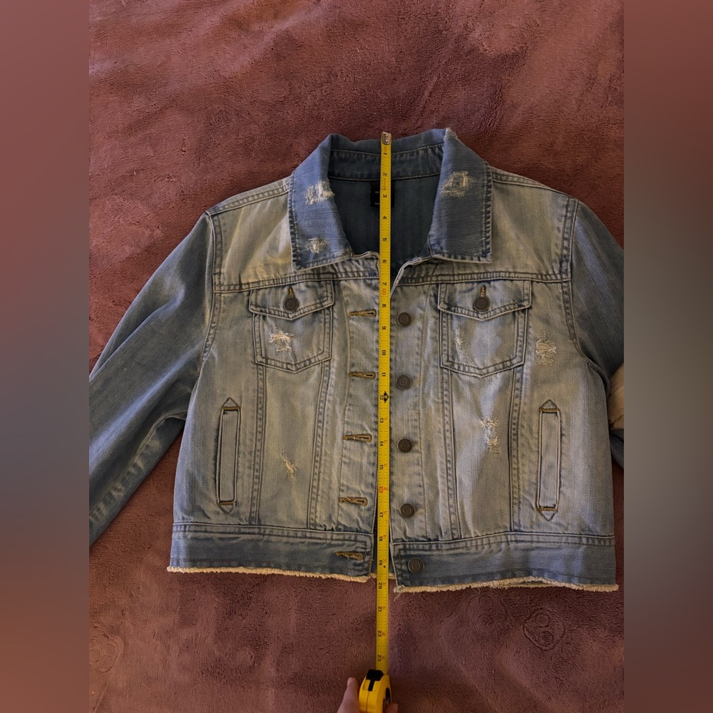 Cropped Jean Jacket - Picture 9 of 10